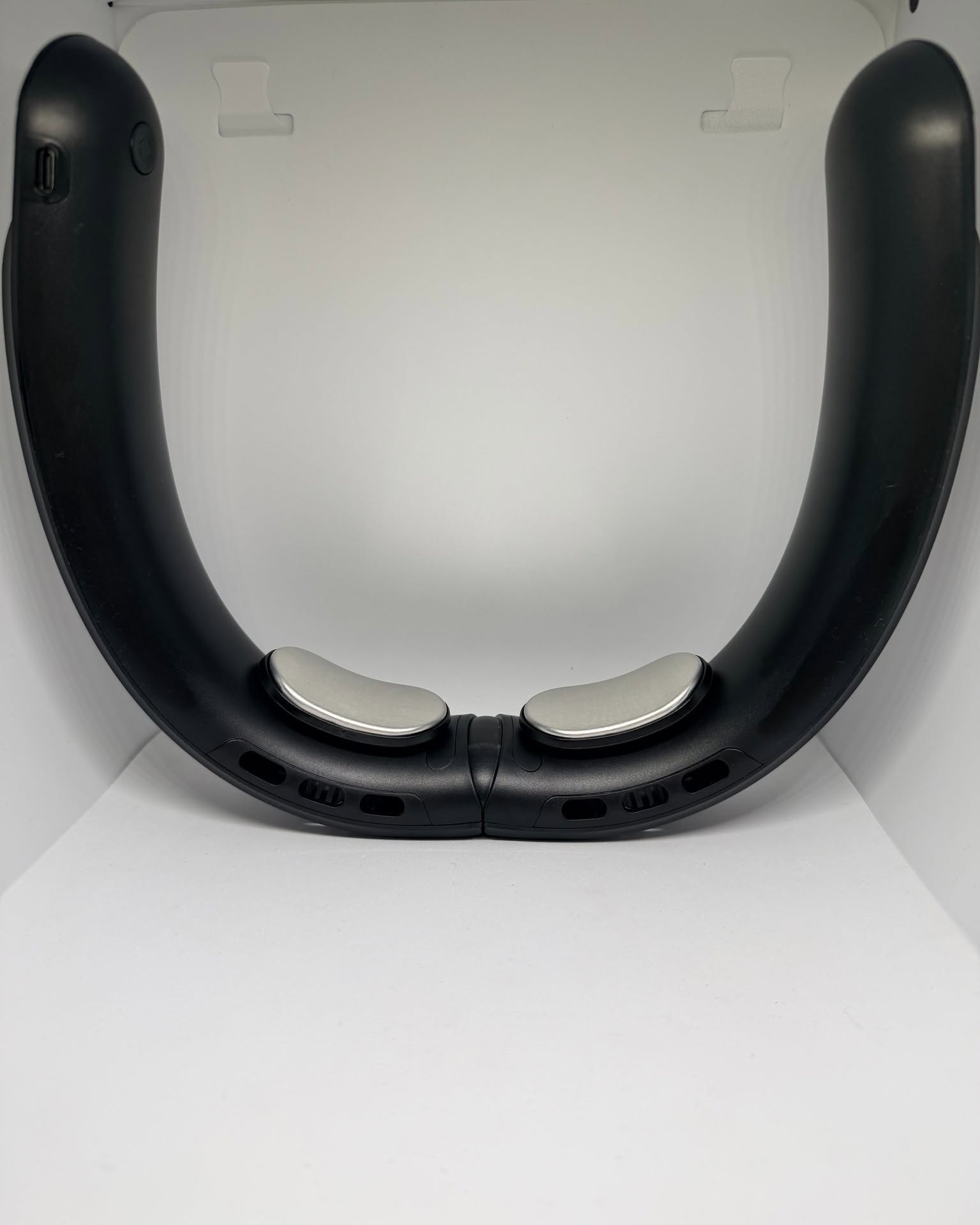 Ventilateur de cou sans pales S8 – 3 vitesses – écran digital – batterie 4000 mAh